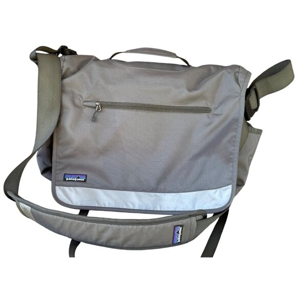 Patagonia Gray Messenger Bag Shoulder Laptop Bag Multi-Compartment - Picture 1 of 13